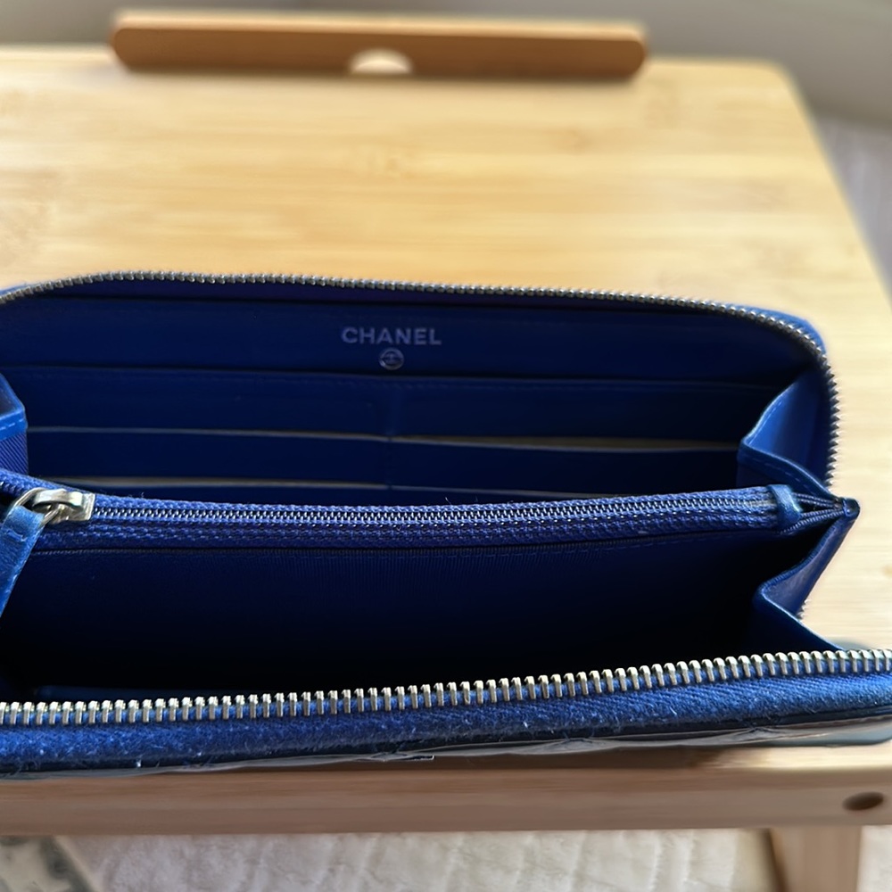 Authentic Chanel Wallet - Picture 5 of 12